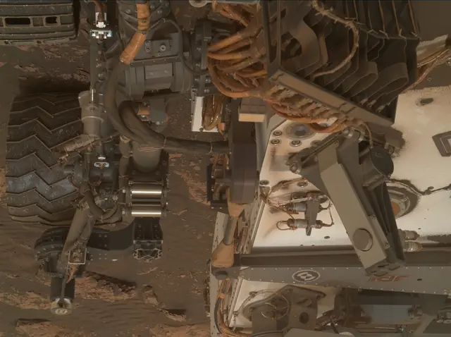 Sol 2082: Mars Hand Lens Imager (MAHLI)