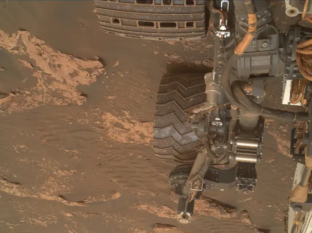 Sol 2082: Mars Hand Lens Imager (MAHLI)