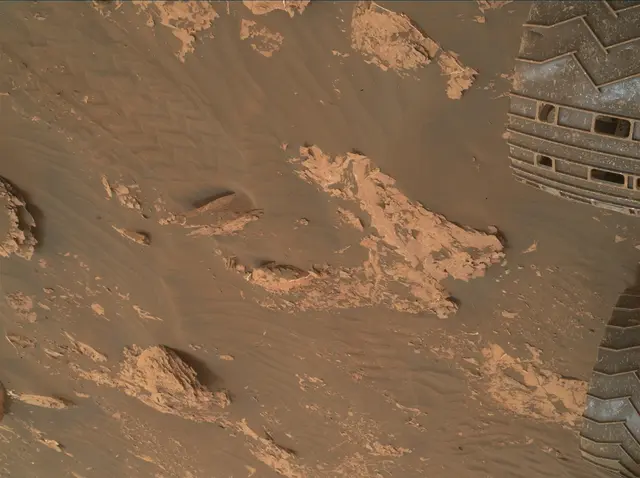 Sol 2082: Mars Hand Lens Imager (MAHLI)