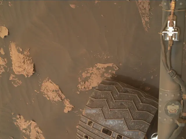 Sol 2082: Mars Hand Lens Imager (MAHLI)