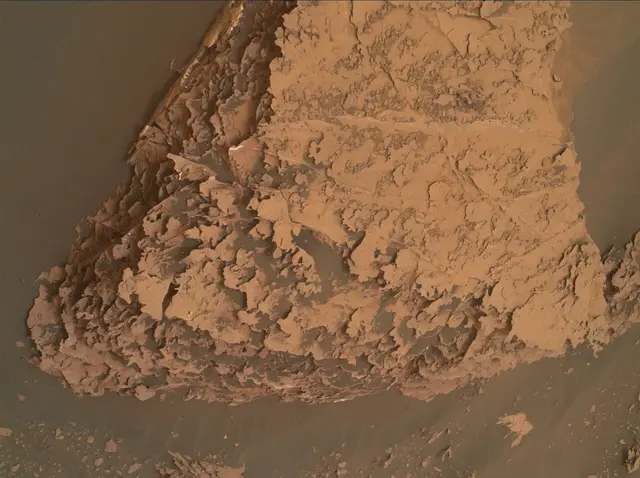 Sol 2082: Mars Hand Lens Imager (MAHLI)