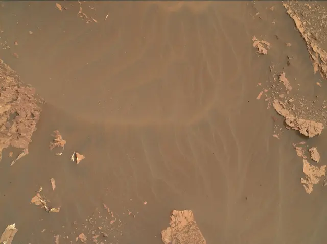 Sol 2082: Mars Hand Lens Imager (MAHLI)