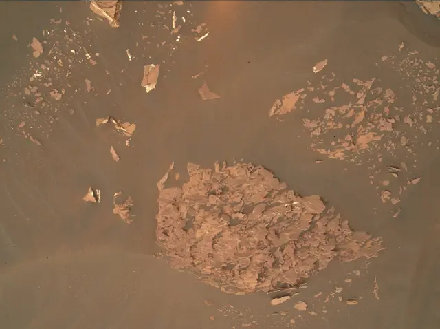 Sol 2082: Mars Hand Lens Imager (MAHLI)