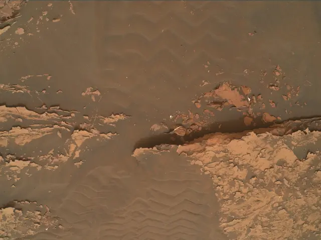 Sol 2082: Mars Hand Lens Imager (MAHLI)