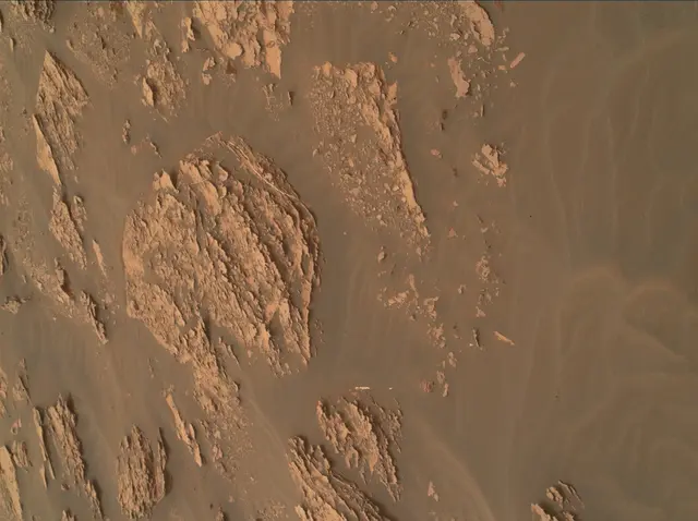 Sol 2082: Mars Hand Lens Imager (MAHLI)