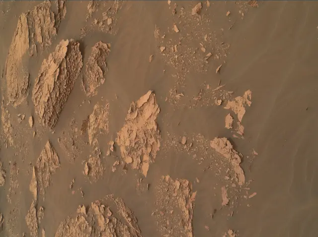 Sol 2082: Mars Hand Lens Imager (MAHLI)