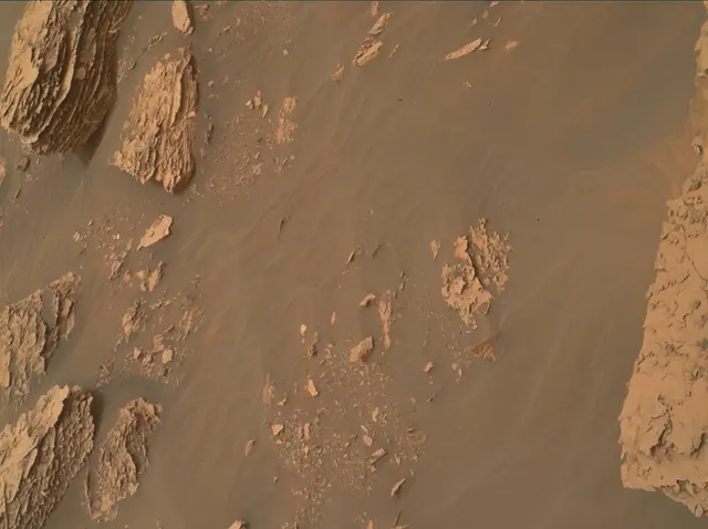 Sol 2082: Mars Hand Lens Imager (MAHLI)