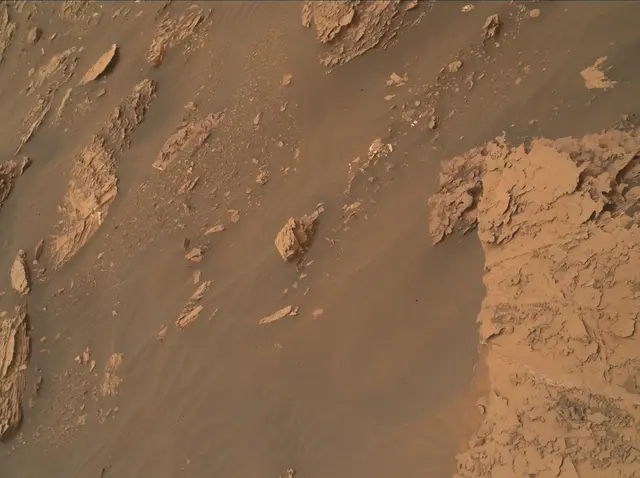 Sol 2082: Mars Hand Lens Imager (MAHLI)