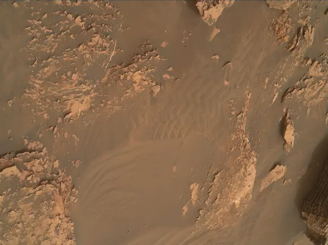 Sol 2082: Mars Hand Lens Imager (MAHLI)