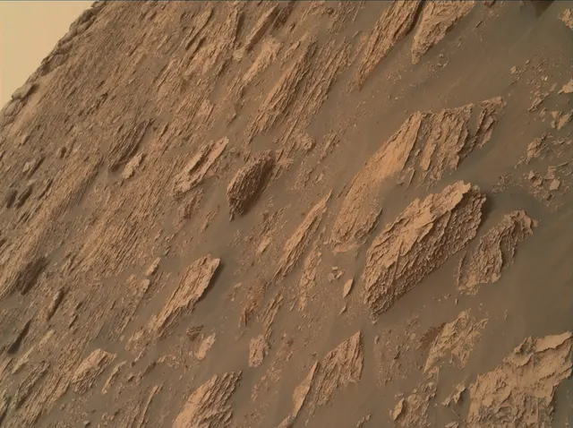 Sol 2082: Mars Hand Lens Imager (MAHLI)