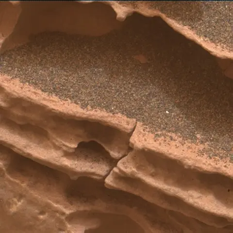 Sol 2082: Mars Hand Lens Imager (MAHLI)