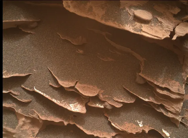 Sol 2082: Mars Hand Lens Imager (MAHLI)