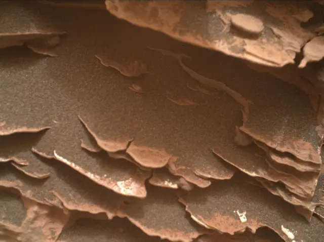 Sol 2082: Mars Hand Lens Imager (MAHLI)