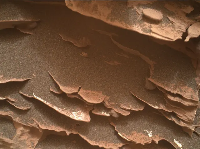 Sol 2082: Mars Hand Lens Imager (MAHLI)
