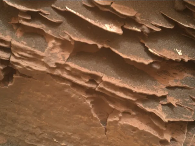 Sol 2082: Mars Hand Lens Imager (MAHLI)