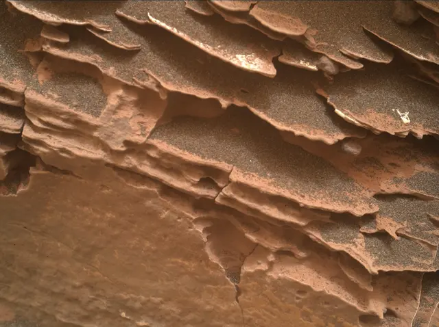Sol 2082: Mars Hand Lens Imager (MAHLI)