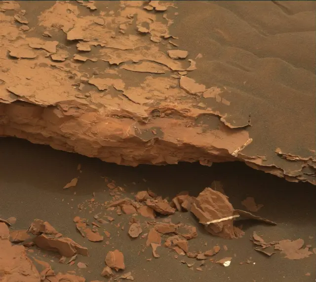 Sol 2083: Mast Camera (Mastcam)