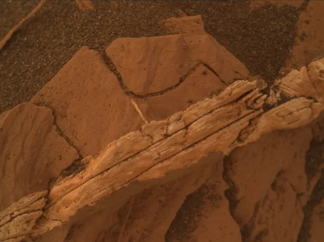Sol 2083: Mars Hand Lens Imager (MAHLI)