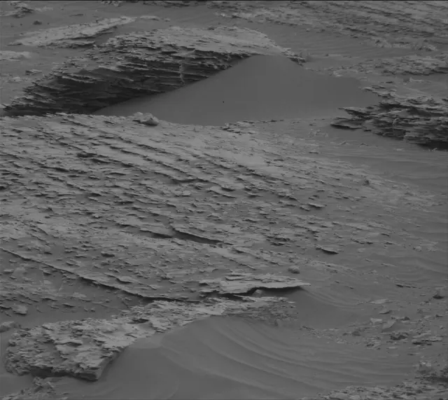 Sol 2086: Mast Camera (Mastcam)