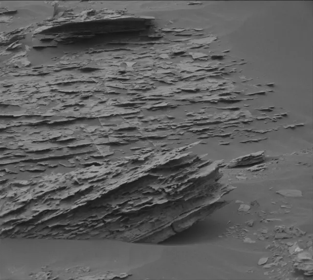 Sol 2088: Mast Camera (Mastcam)
