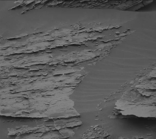 Sol 2088: Mast Camera (Mastcam)