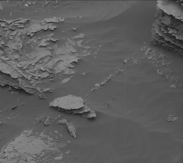 Sol 2089: Mast Camera (Mastcam)