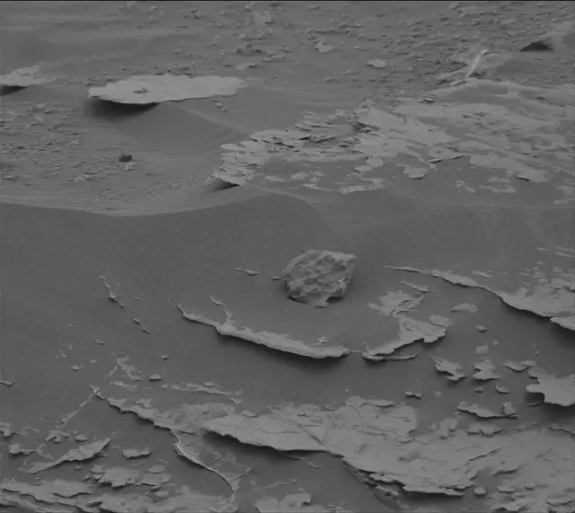 Sol 2090: Mast Camera (Mastcam)