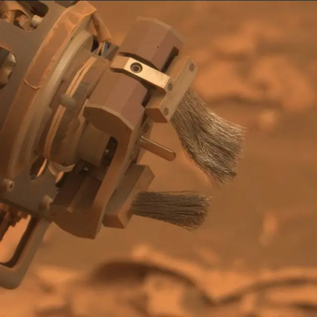 Sol 2090: Mast Camera (Mastcam)