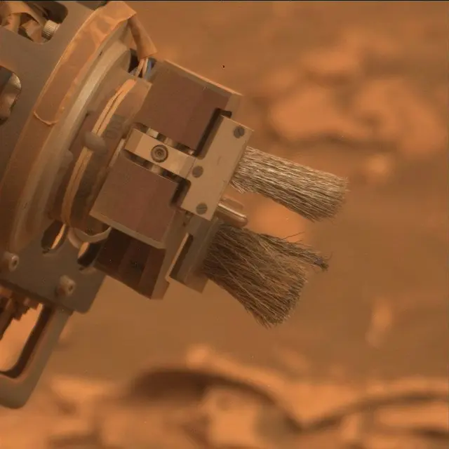 Sol 2090: Mast Camera (Mastcam)