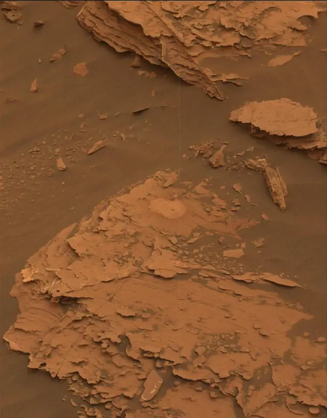 Sol 2091: Mast Camera (Mastcam)