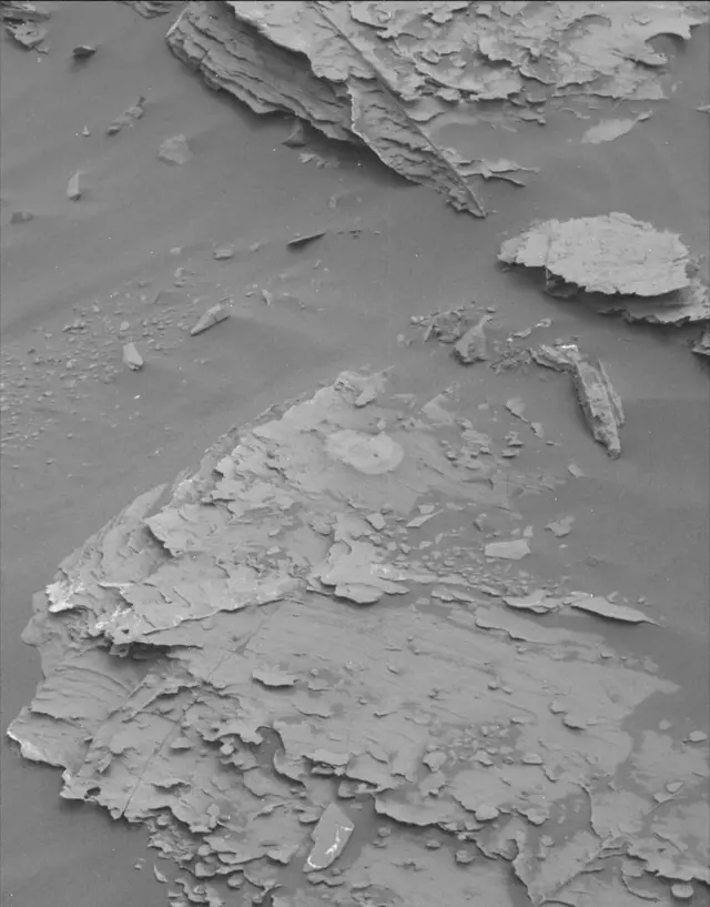 Sol 2091: Mast Camera (Mastcam)