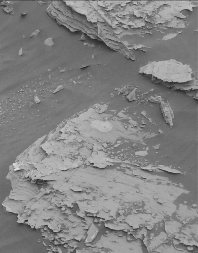 Sol 2091: Mast Camera (Mastcam)