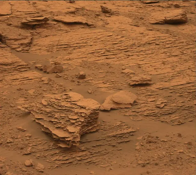 Sol 2092: Mast Camera (Mastcam)