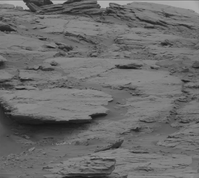 Sol 2093: Mast Camera (Mastcam)