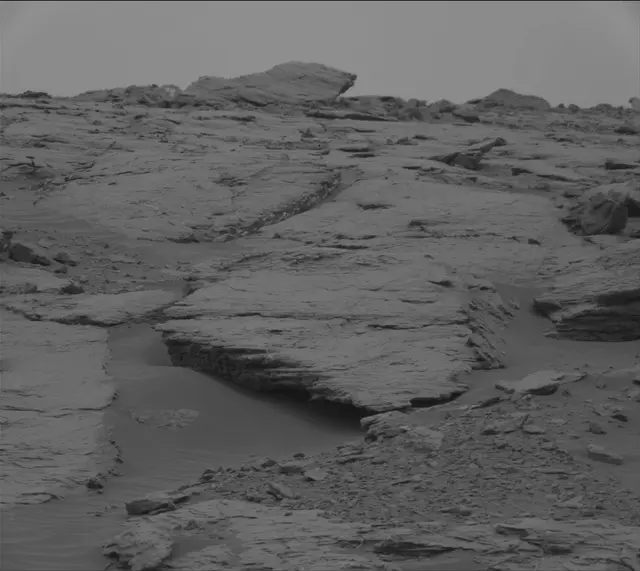 Sol 2093: Mast Camera (Mastcam)