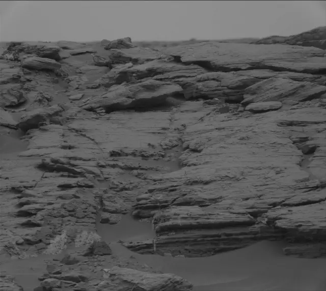 Sol 2093: Mast Camera (Mastcam)