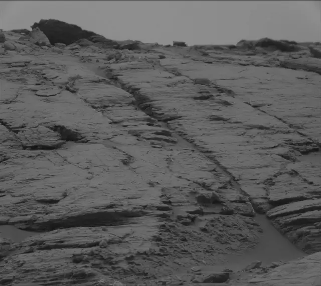 Sol 2093: Mast Camera (Mastcam)