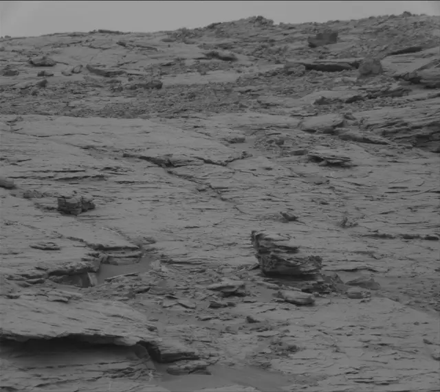 Sol 2093: Mast Camera (Mastcam)