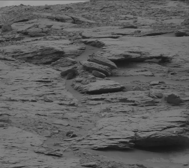Sol 2093: Mast Camera (Mastcam)