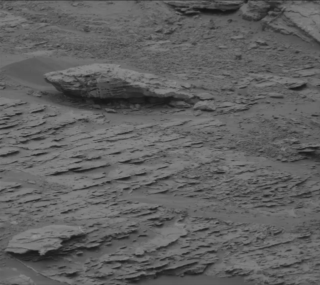 Sol 2093: Mast Camera (Mastcam)