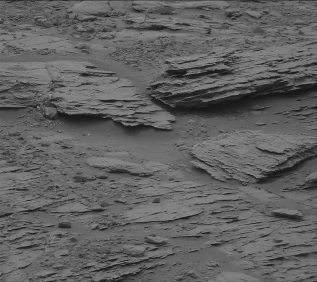 Sol 2093: Mast Camera (Mastcam)