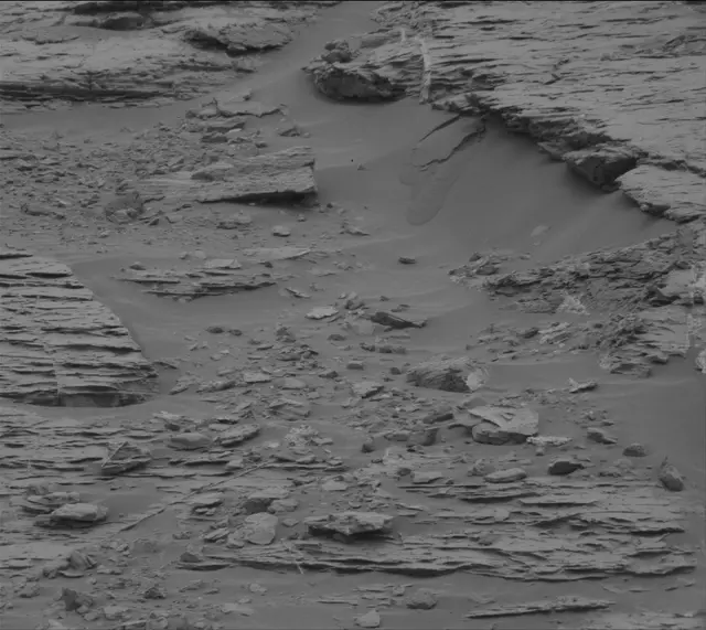 Sol 2093: Mast Camera (Mastcam)