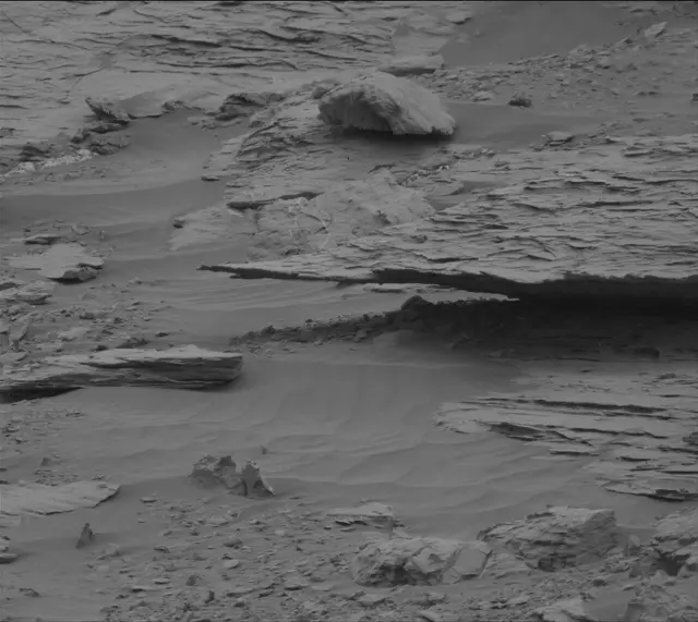 Sol 2093: Mast Camera (Mastcam)