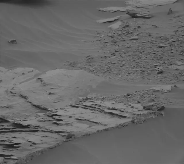 Sol 2093: Mast Camera (Mastcam)