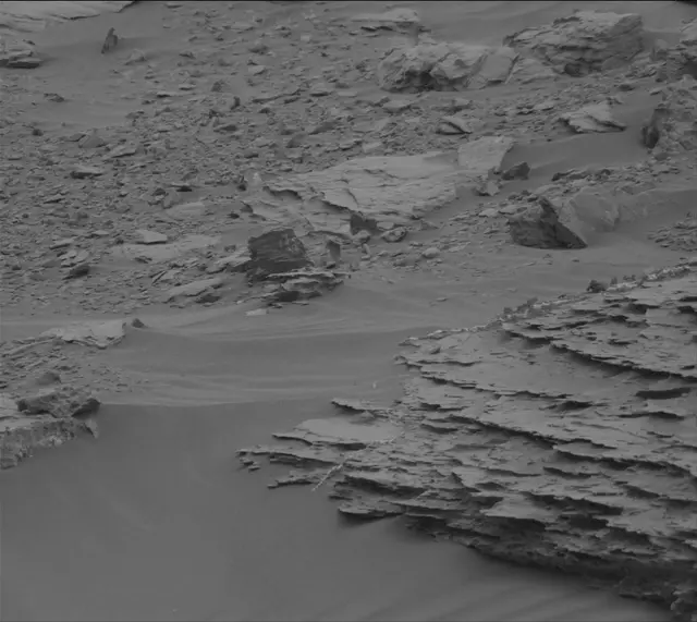 Sol 2093: Mast Camera (Mastcam)