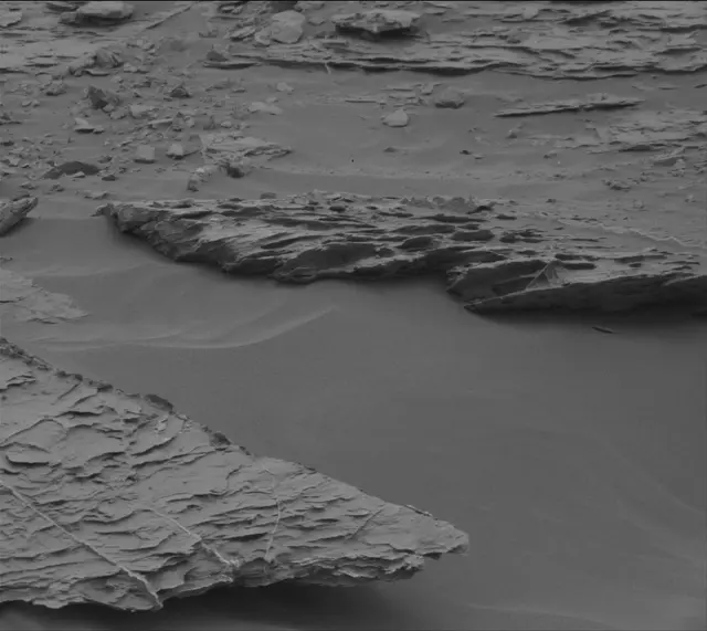 Sol 2093: Mast Camera (Mastcam)
