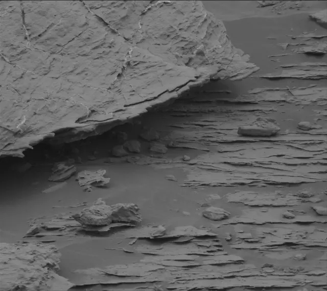 Sol 2093: Mast Camera (Mastcam)