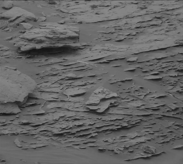 Sol 2093: Mast Camera (Mastcam)