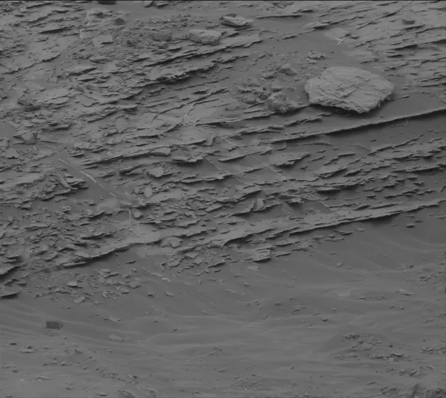 Sol 2093: Mast Camera (Mastcam)