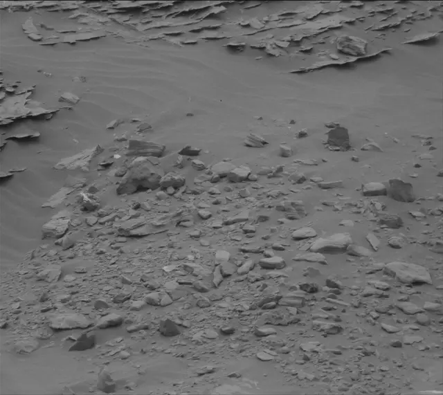 Sol 2093: Mast Camera (Mastcam)